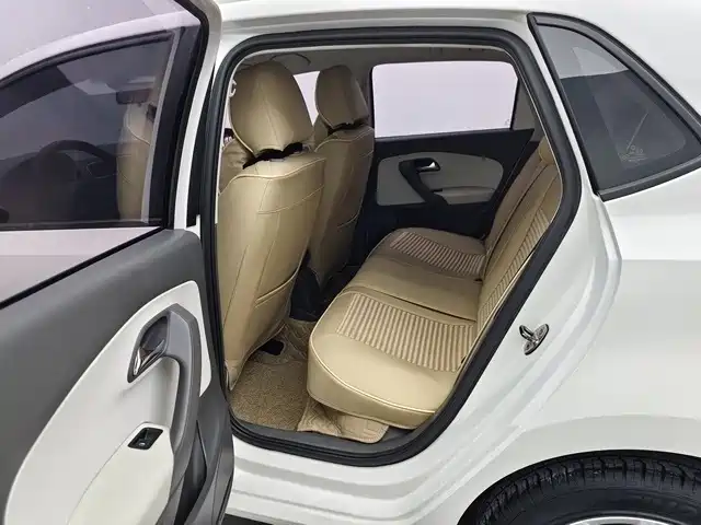 Volkswagen Polo 2015