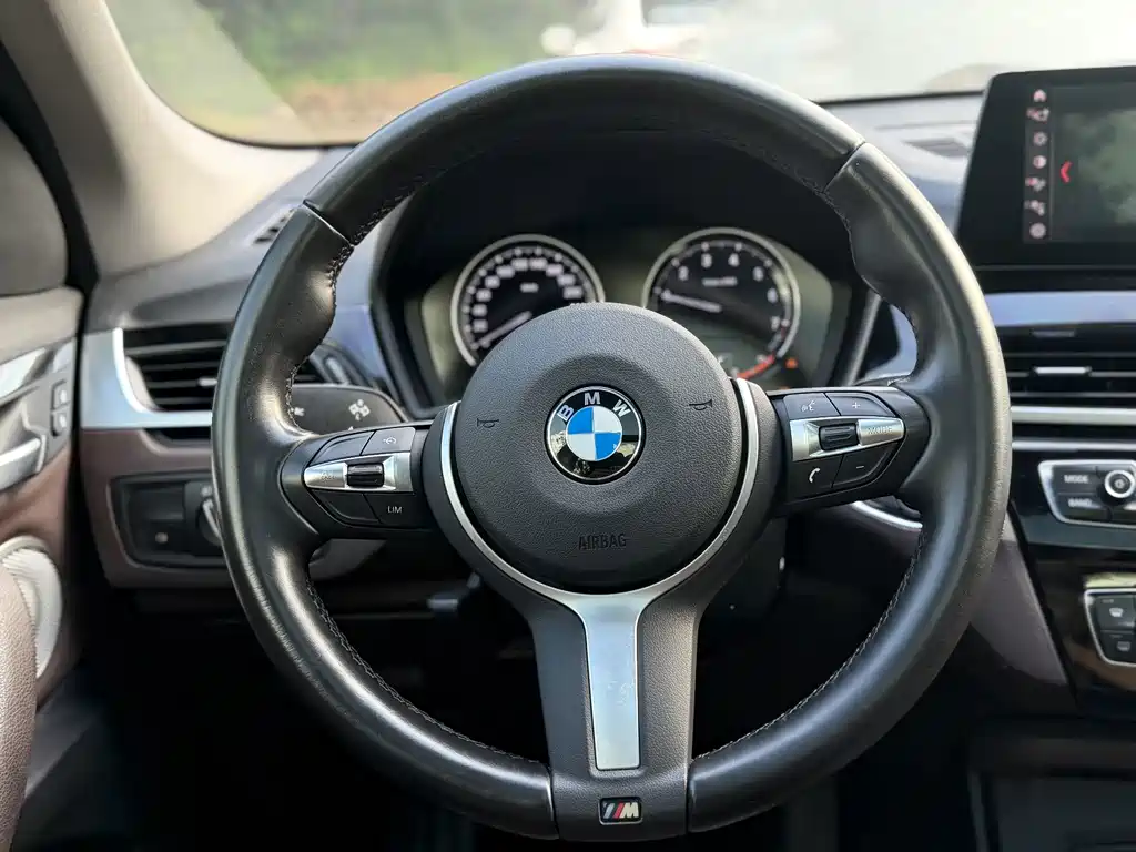 BMW X1 2021 — фото 13