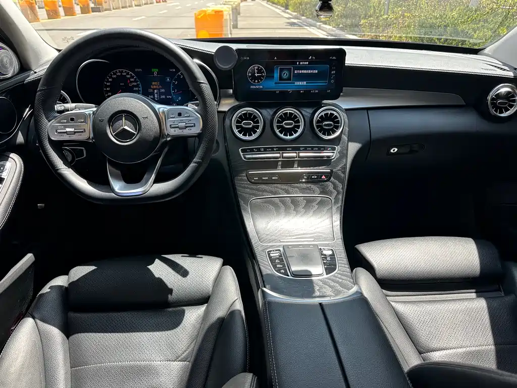 Mercedes-Benz C-Class 2019 — фото 9
