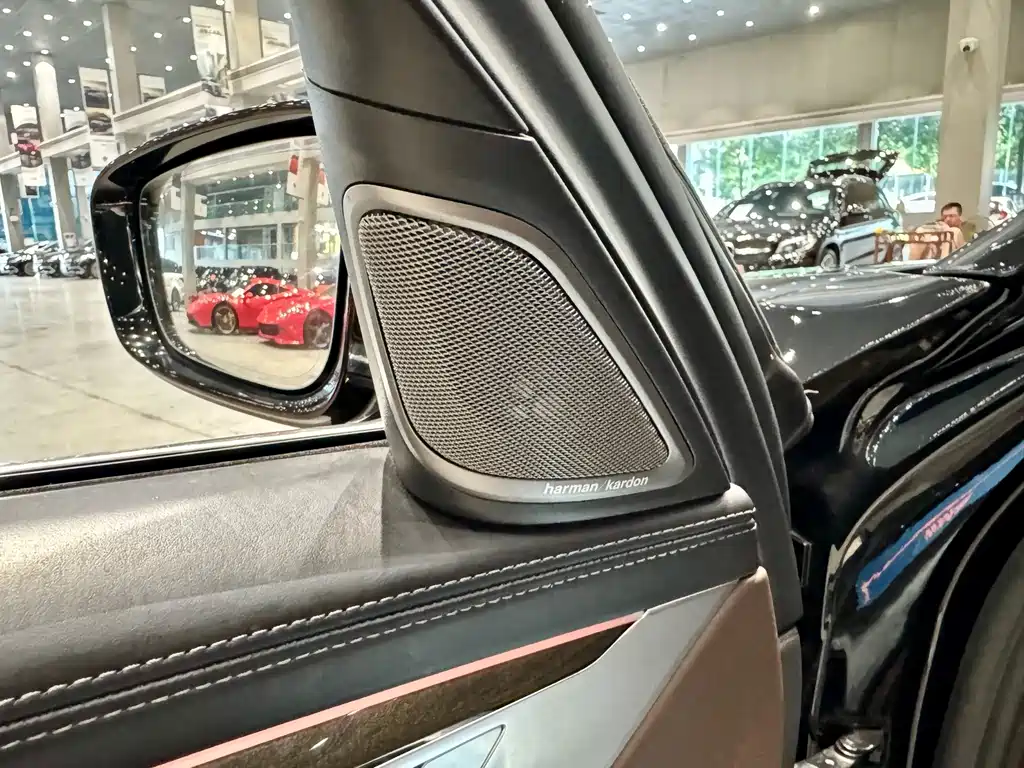 BMW 7 Series 2019 — фото 10