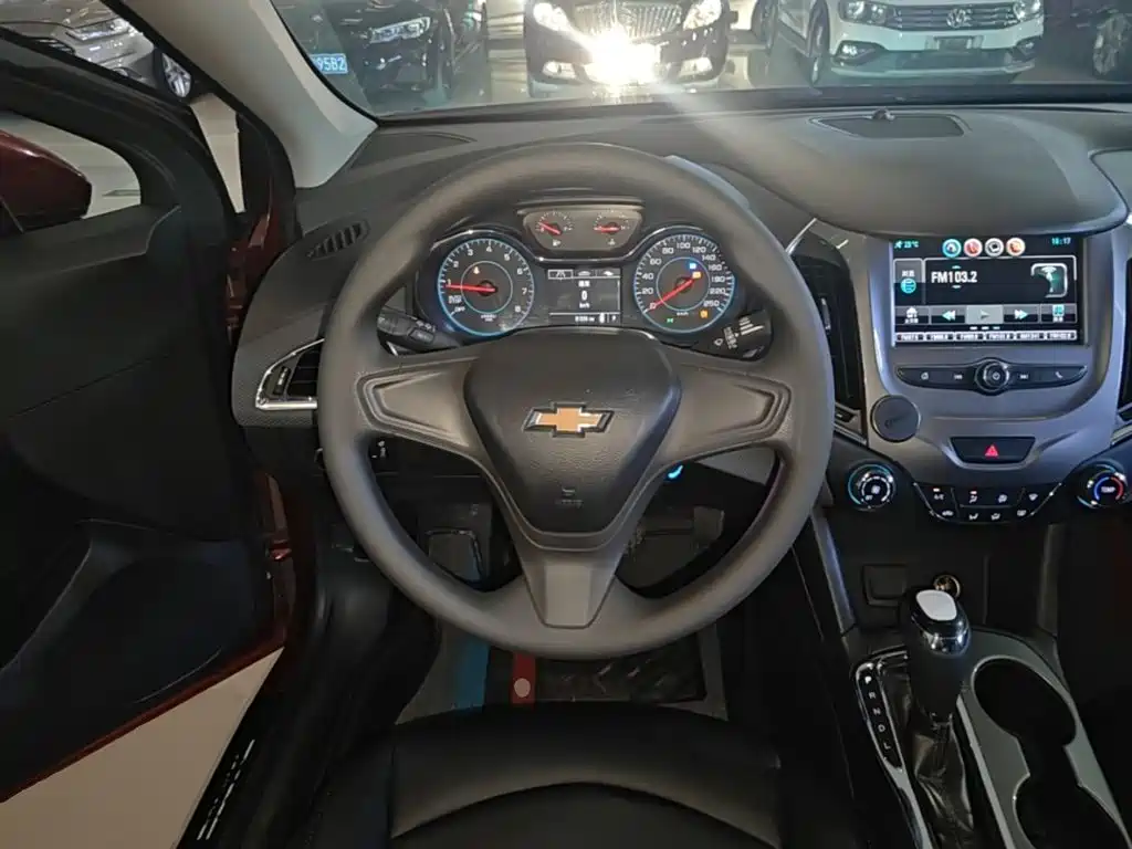 Chevrolet Cruze 2017 — фото 11