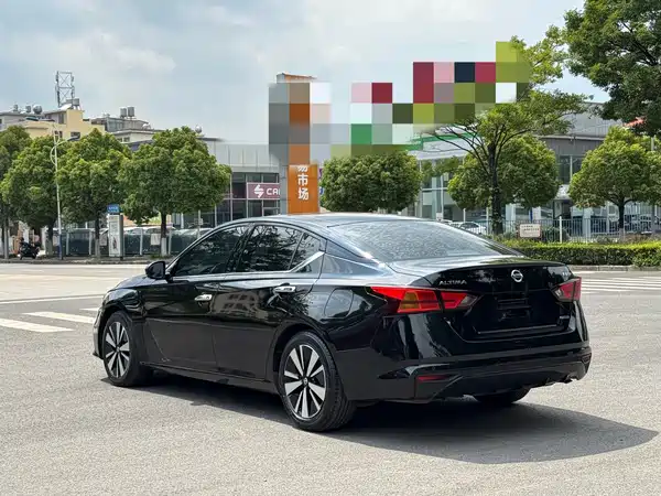 Nissan Teana 2022