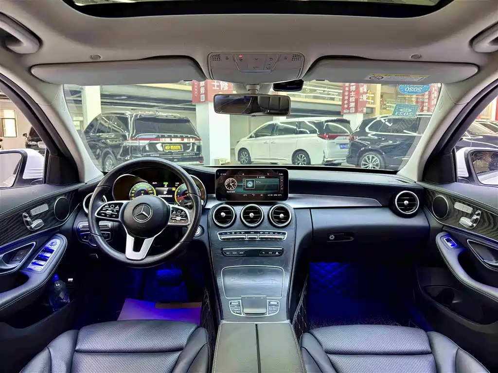 Mercedes-Benz C-Class 2019 — фото 9