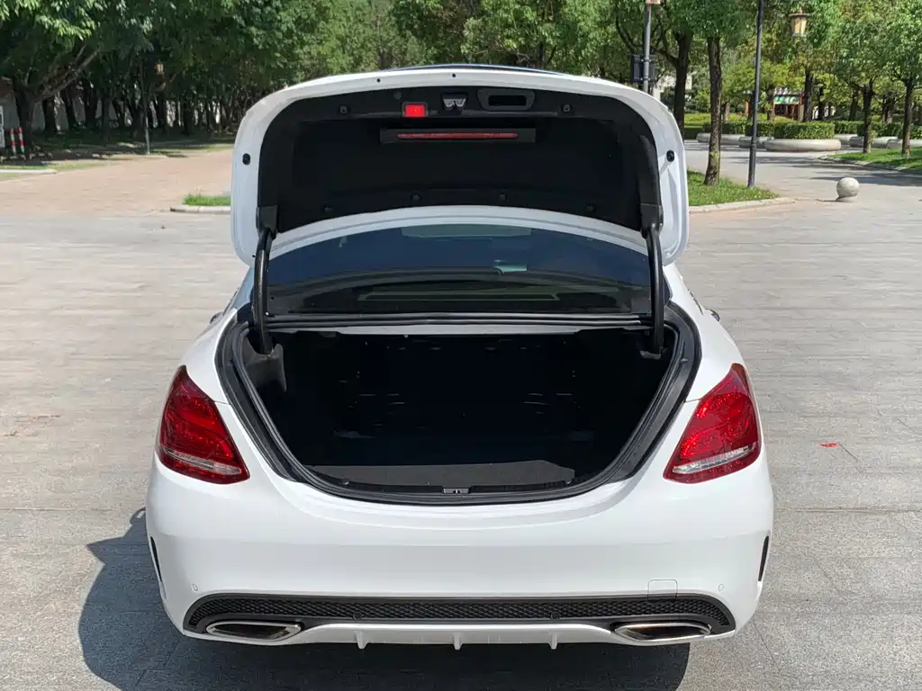 Mercedes-Benz C-Class 2018 — фото 15