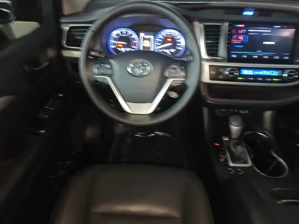 Toyota Highlander 2019 — фото 11
