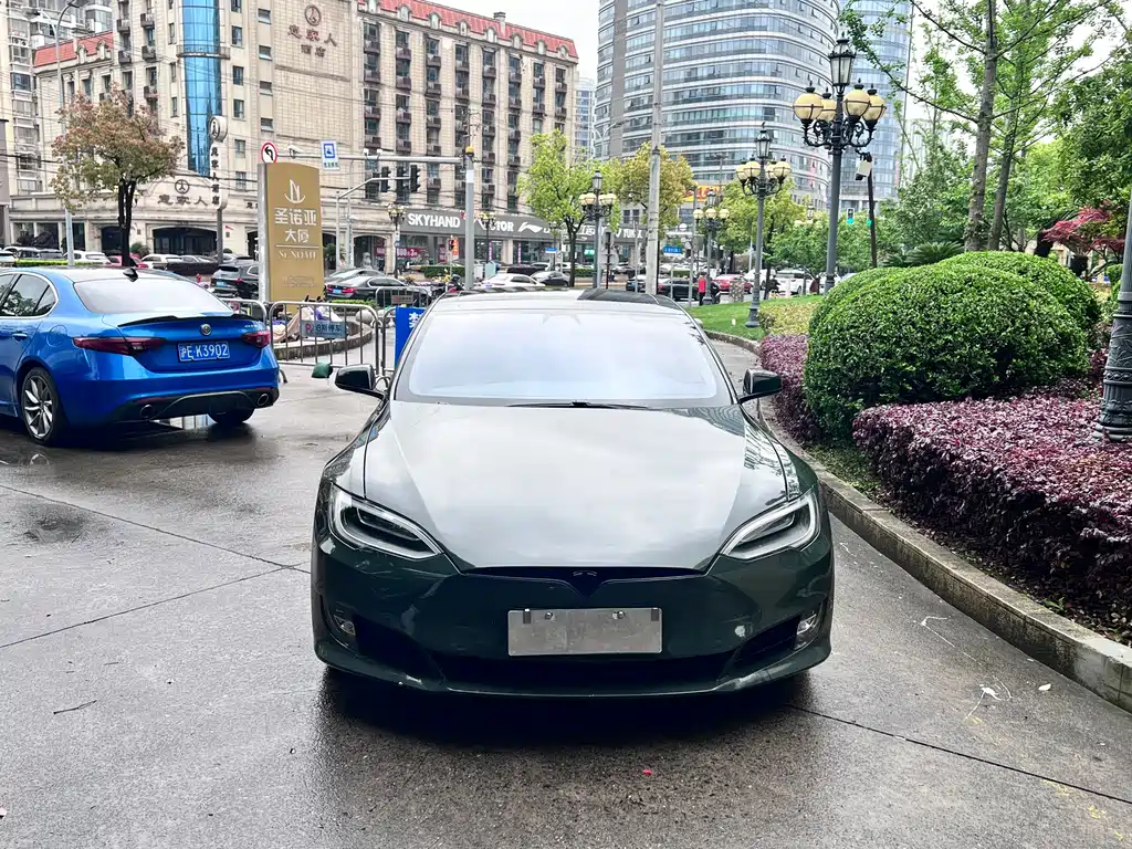 Tesla Model S 2018 — фото 2
