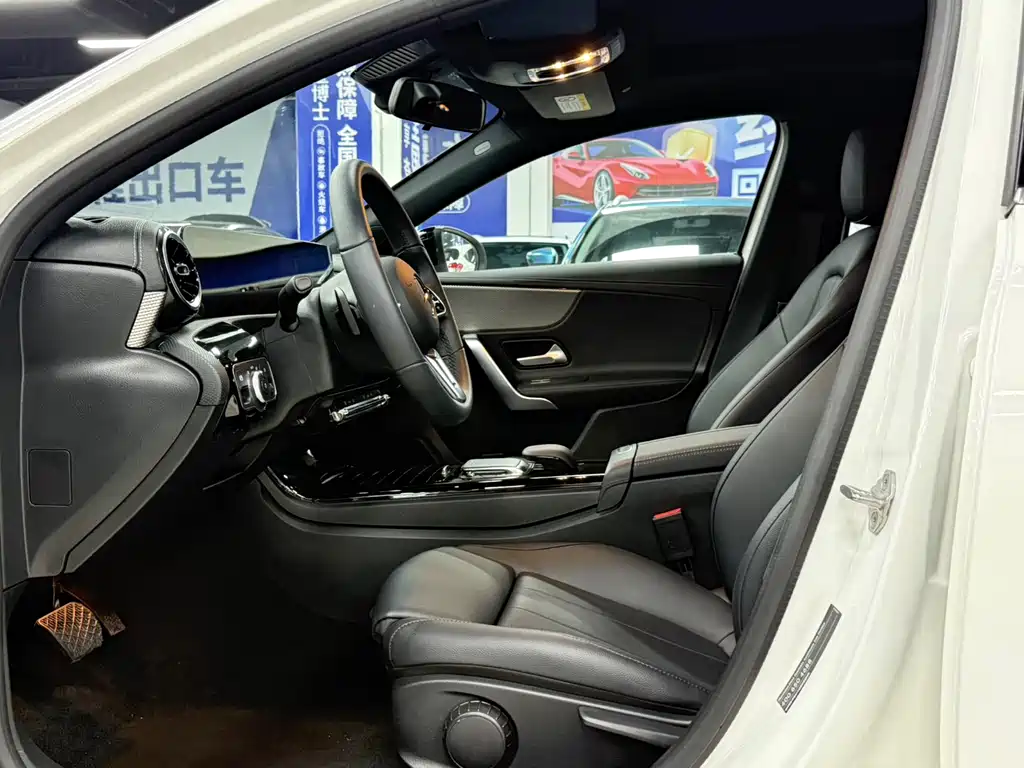 Mercedes-Benz A-Class 2022 — фото 17