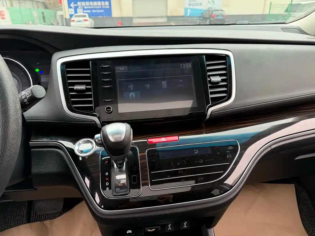 Honda Odyssey 2021 — фото 12