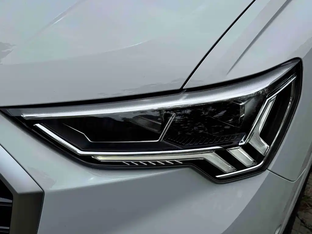 Audi Q3 2023 — фото 34