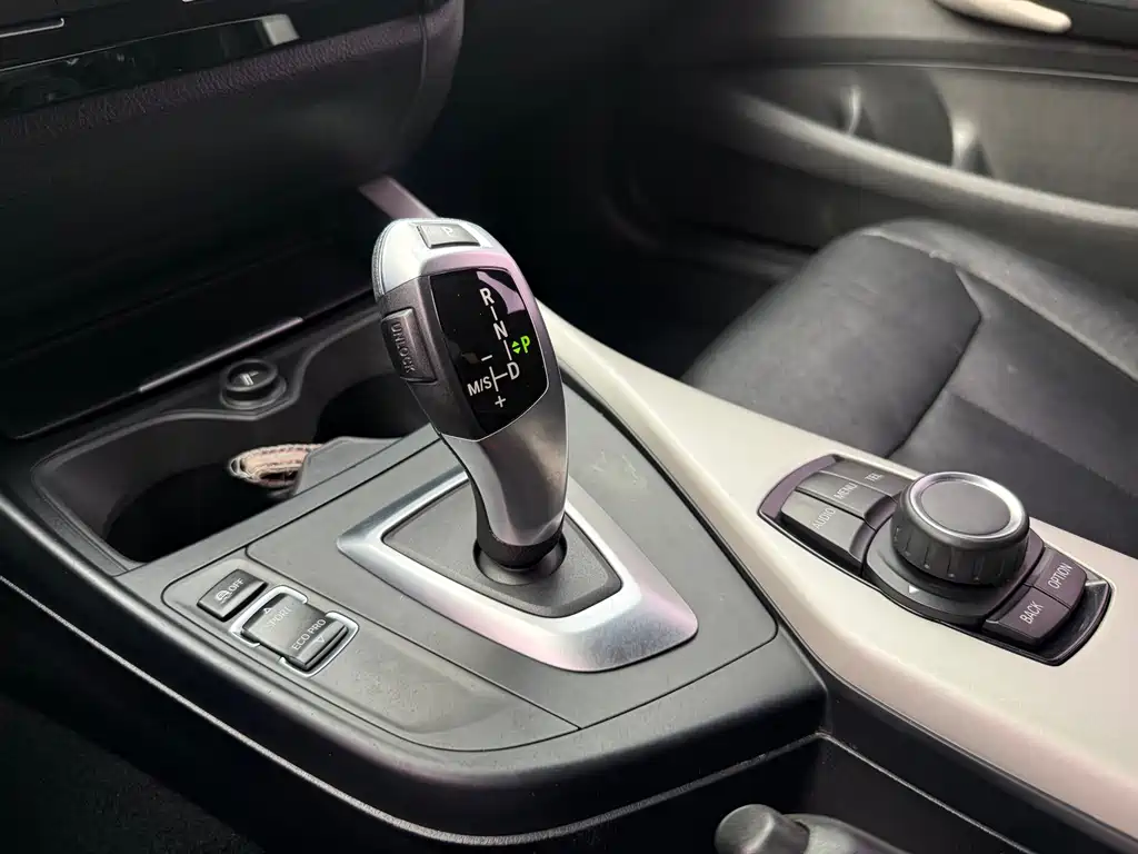 BMW 1 Series 2016 — фото 15