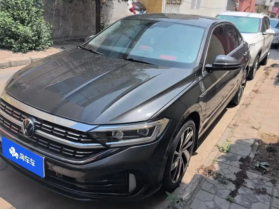 Volkswagen Sagitar 2022