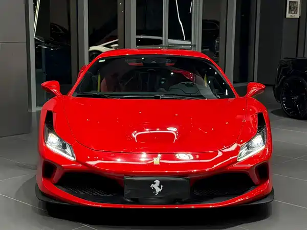 Ferrari F8 2022