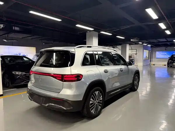 Mercedes-Benz EQB 2026