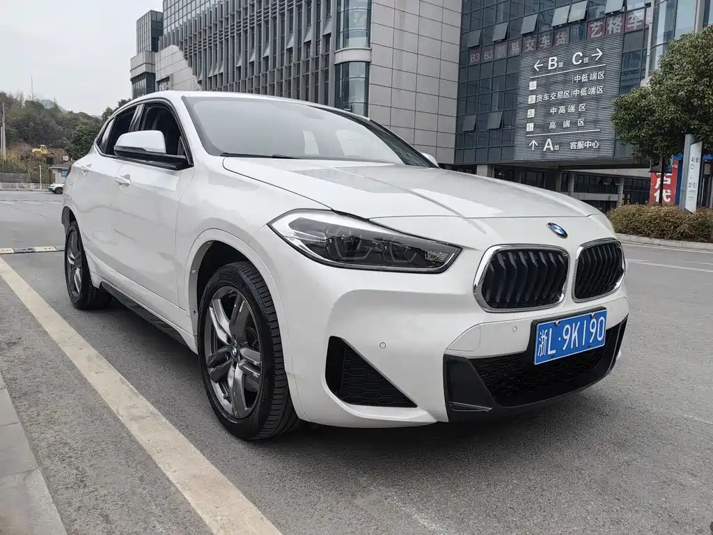 BMW X2 2022 — фото 2