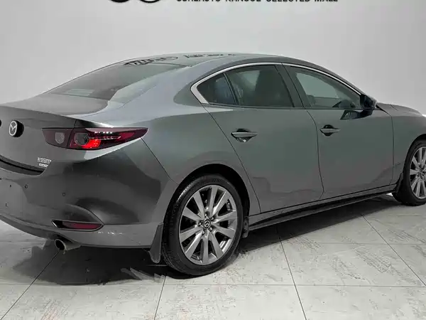 Mazda 3 Axela 2022