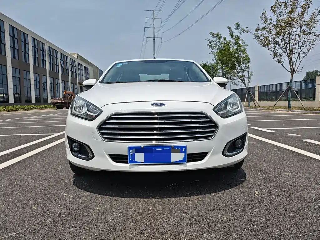 Ford Escort 2015