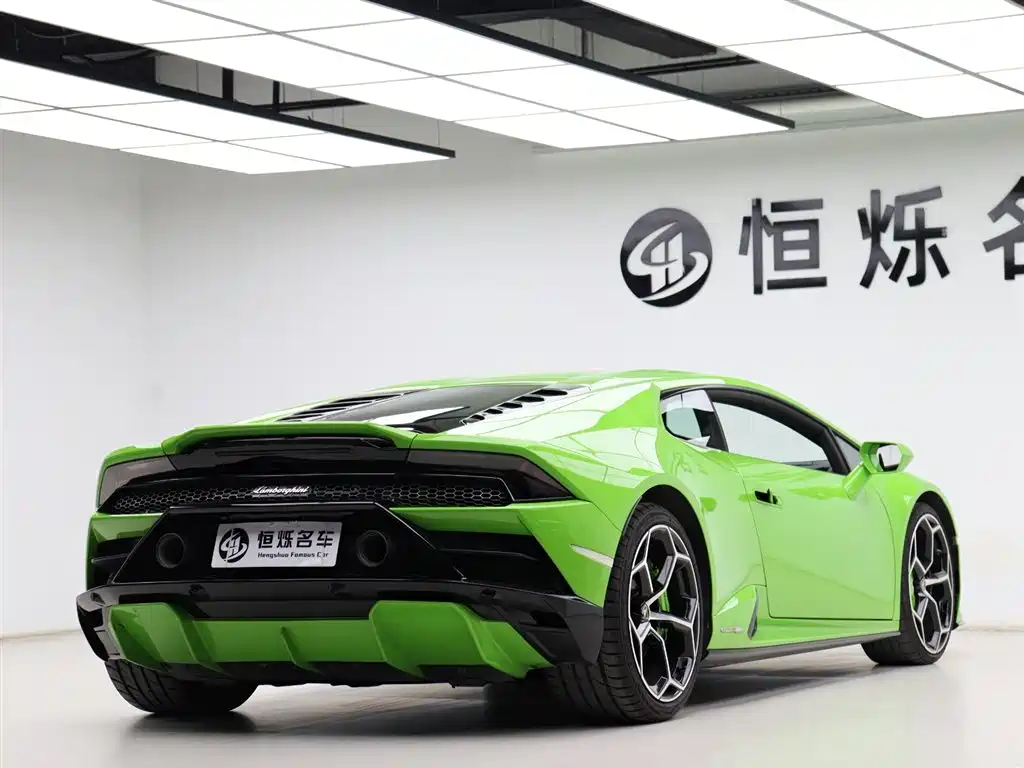 Lamborghini Huracán 2021 — фото 24