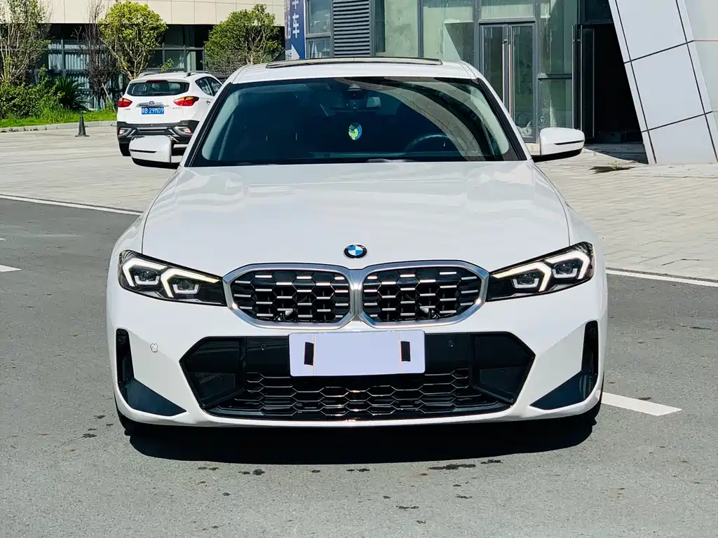 BMW 3 Series 2023