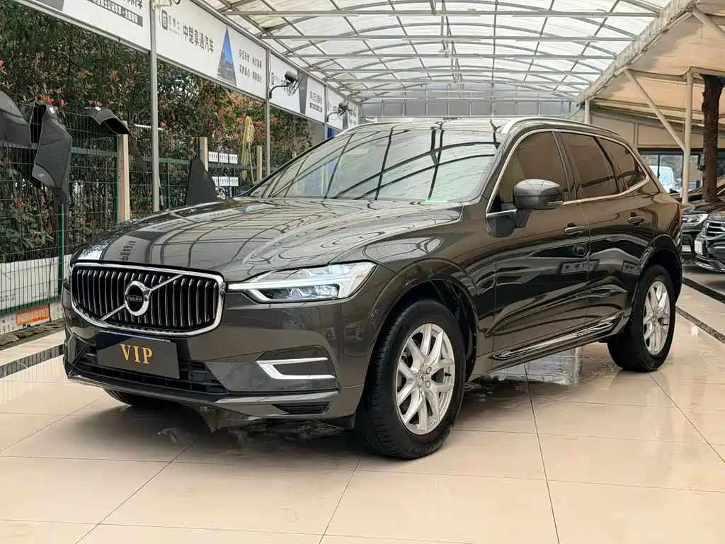 Volvo XC60 2021 — фото 10