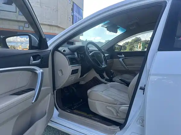 Geely Emgrand 2018