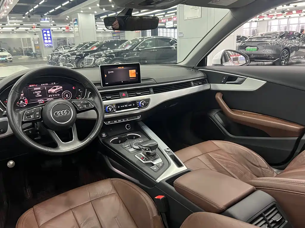 Audi A4L 2019 — фото 15