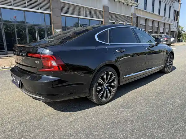 Volvo S90 2021