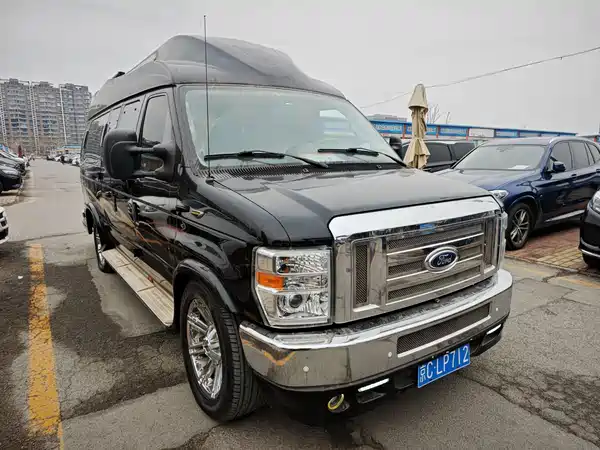 Ford E350 2011