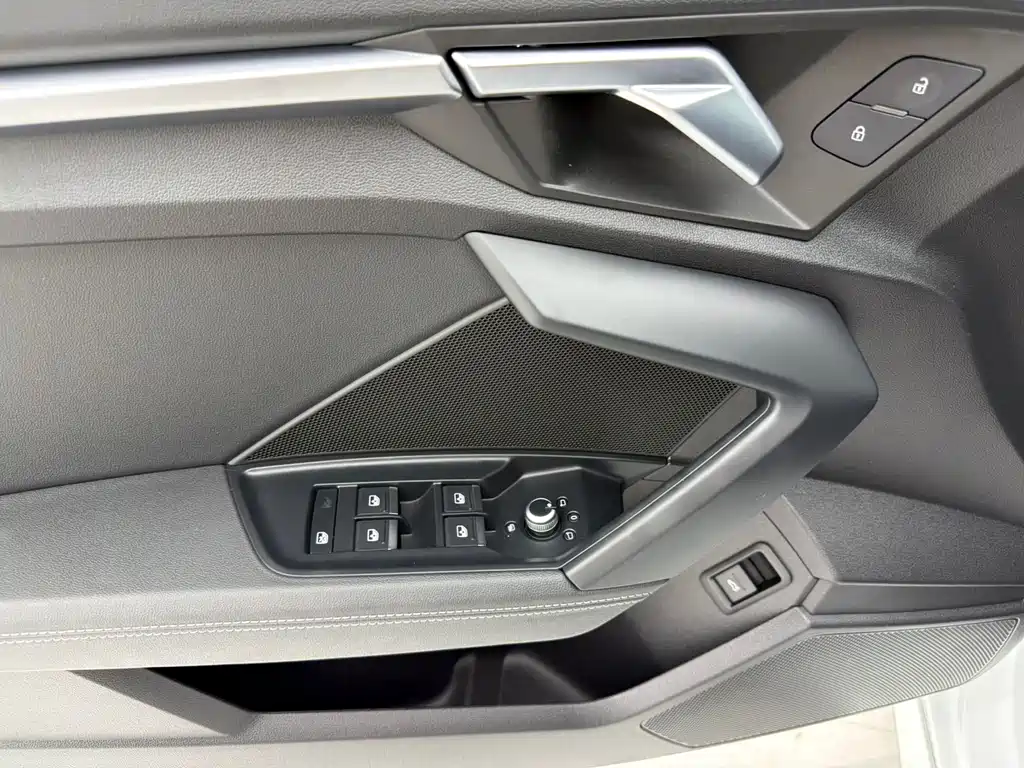 Audi A3 2022 — фото 7