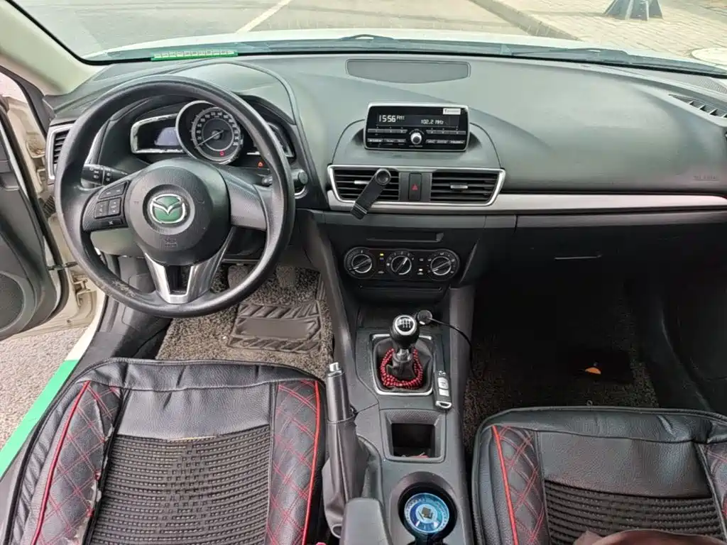 Mazda 3 Axela 2015 — фото 10