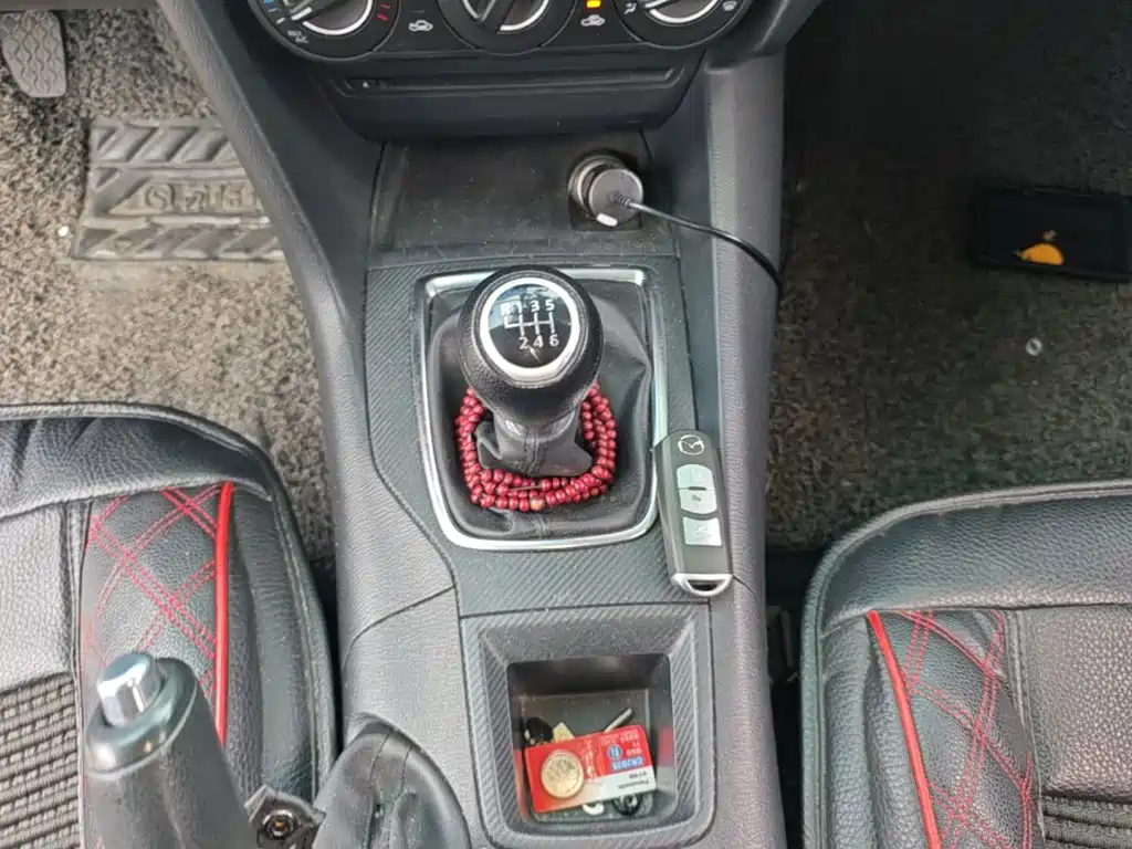 Mazda 3 Axela 2015 — фото 14