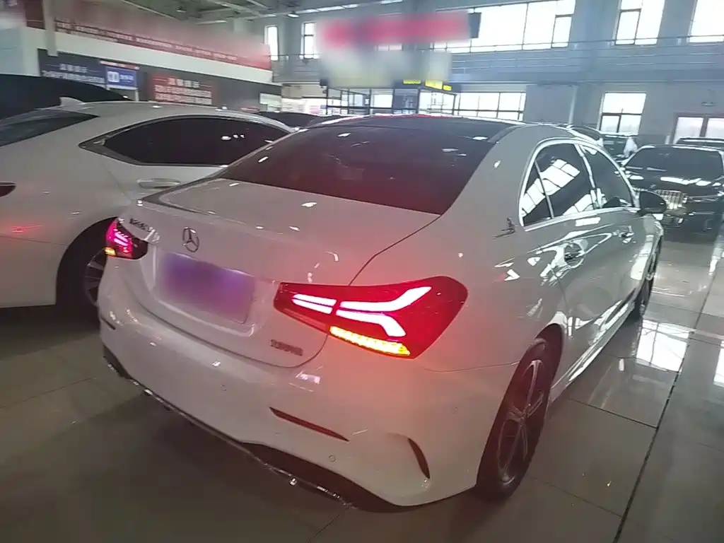 Mercedes-Benz A-Class 2023 — фото 7
