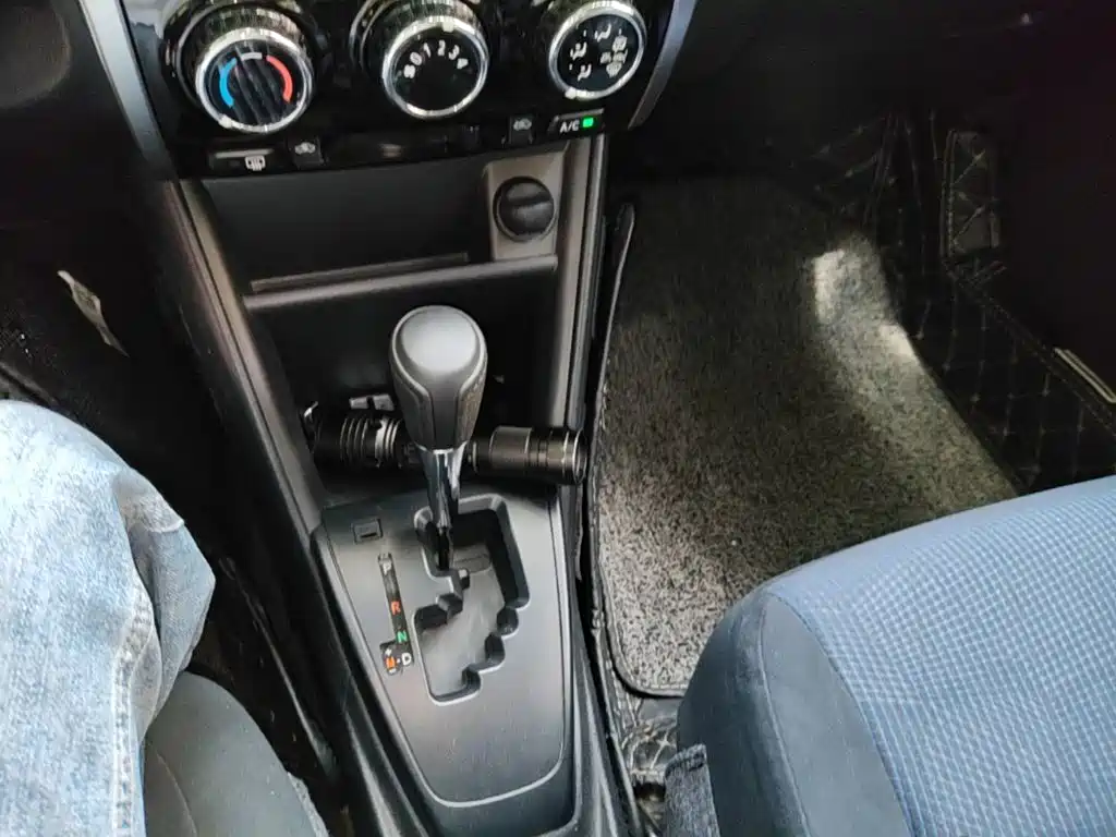 Toyota Yaris L 2020 — фото 14