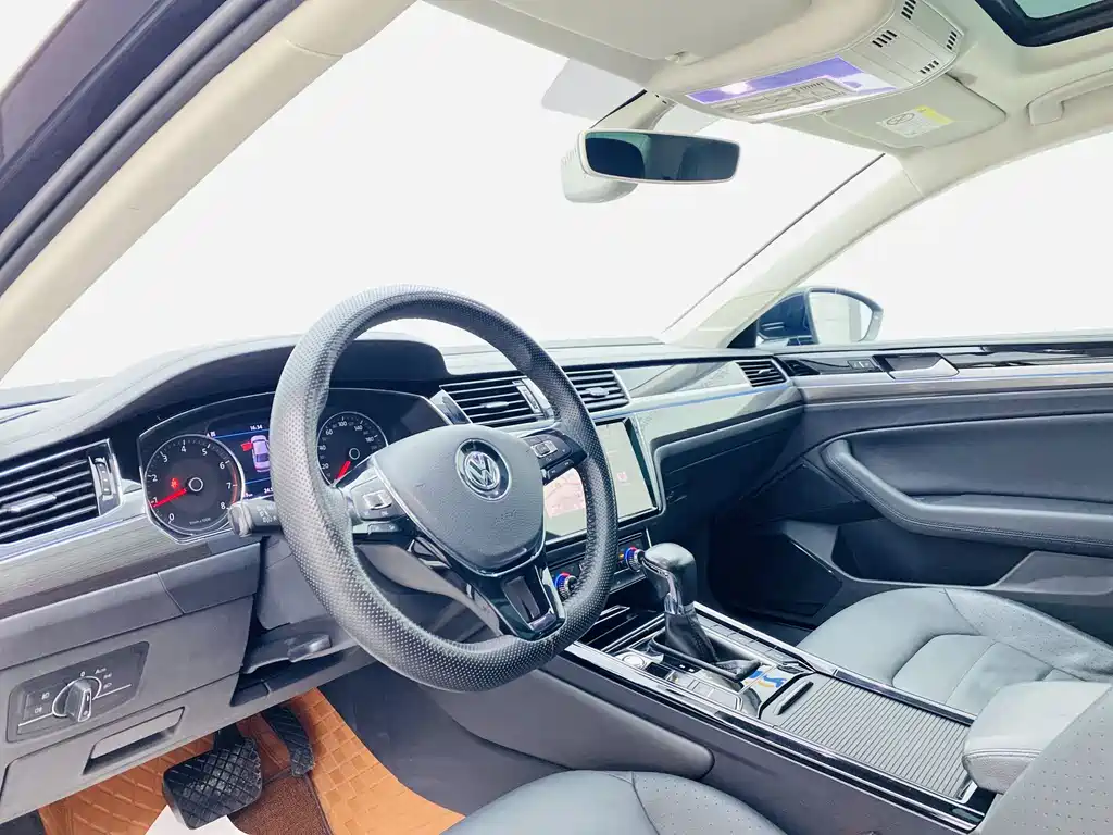 Volkswagen Phideon 2019 — фото 12