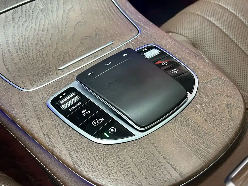 Mercedes-Benz E-Class 2021 — фото 15