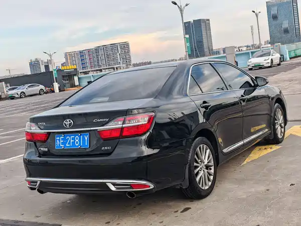 Toyota Camry 2016