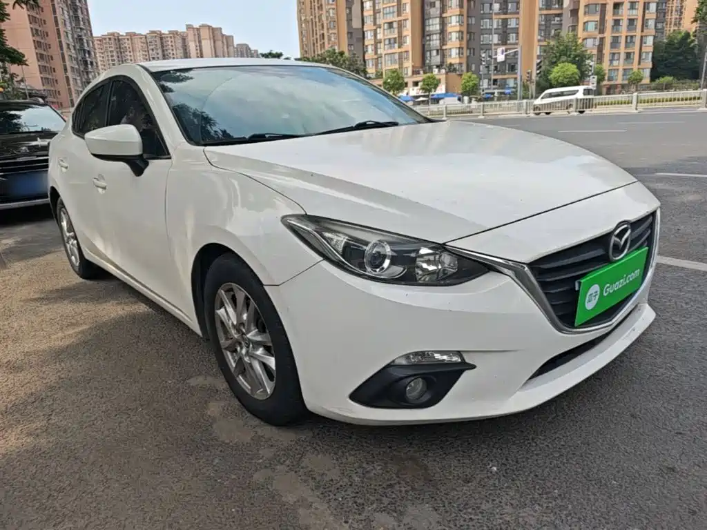 Mazda 3 Axela 2015