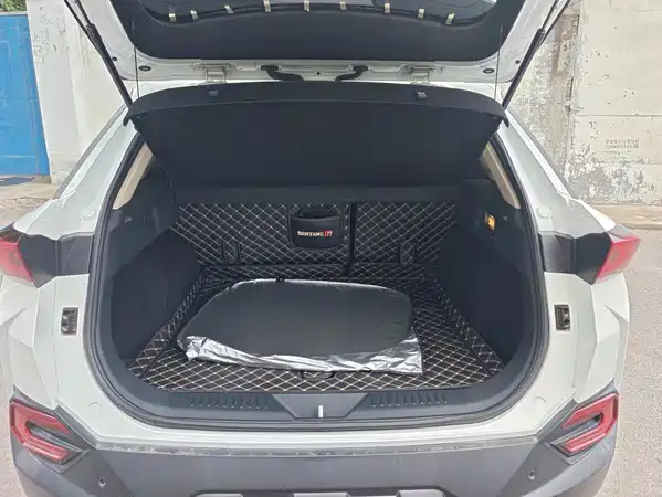 Bestune T77 2019