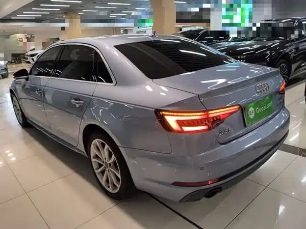 Audi A4L 2018