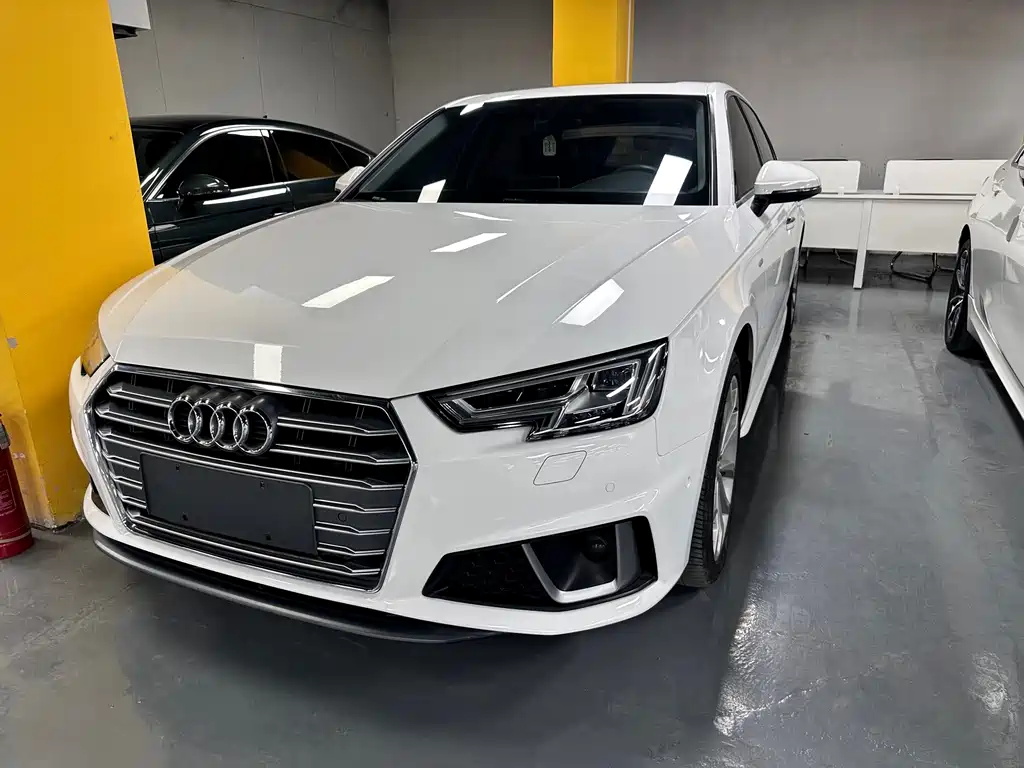 Audi A4L 2019
