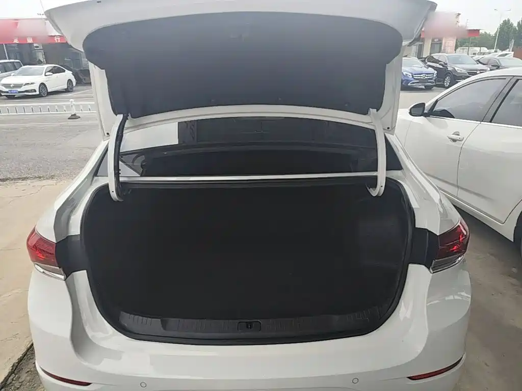 Buick Excelle 2023 — фото 19