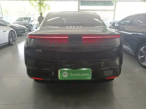 Zeekr 007 2024