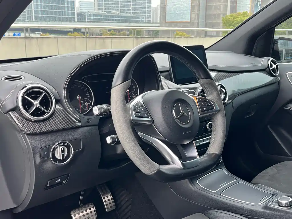 Mercedes-Benz B-Class 2018 — фото 10