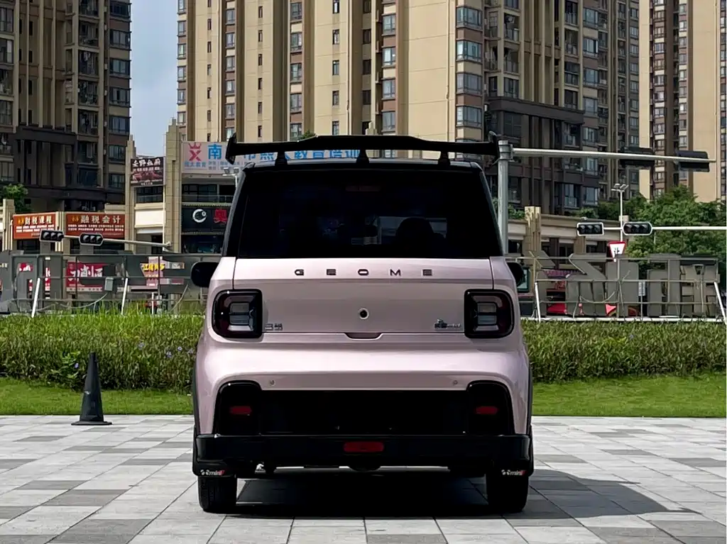 Geely Galaxy Panda 2025 — фото 6