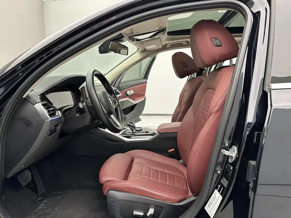 BMW 3 Series 2021