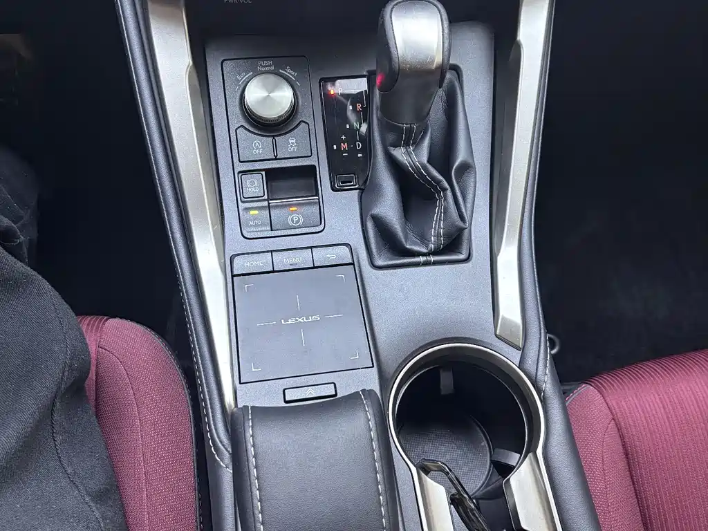 Lexus NX 2020 — фото 16