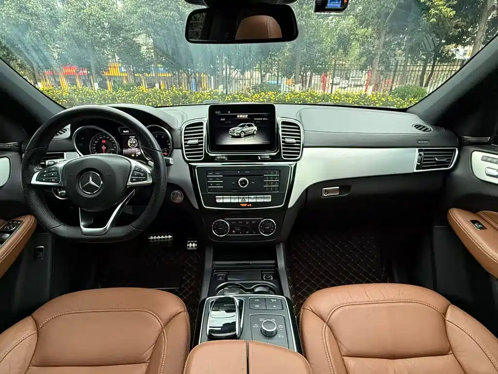 Mercedes-Benz GLE 2016 — фото 29