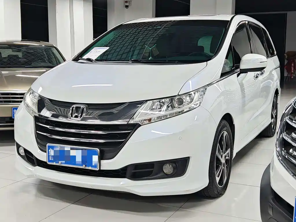 Honda Odyssey 2018 — фото 1