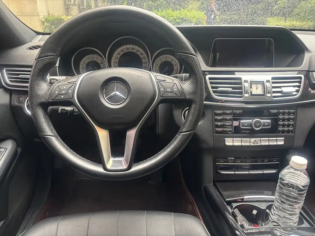 Mercedes-Benz E-Class 2015 — фото 11