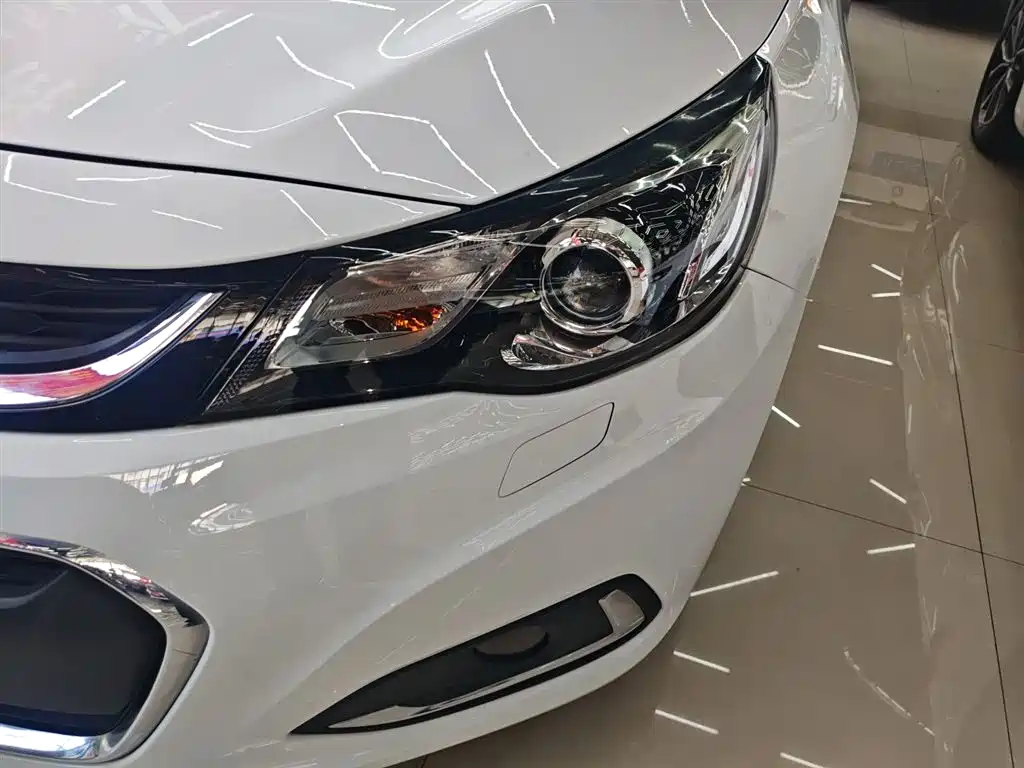 Chevrolet Malibu 2019 — фото 18