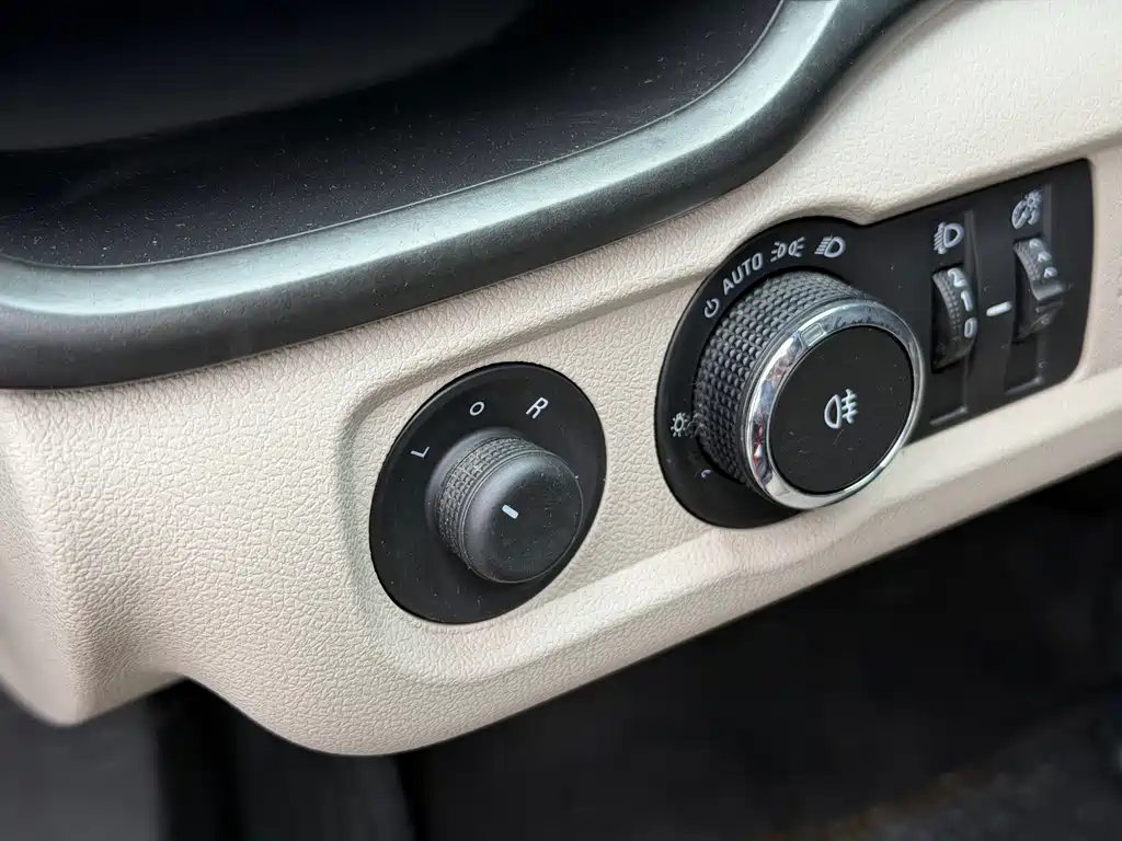 Buick Excelle 2018 — фото 18